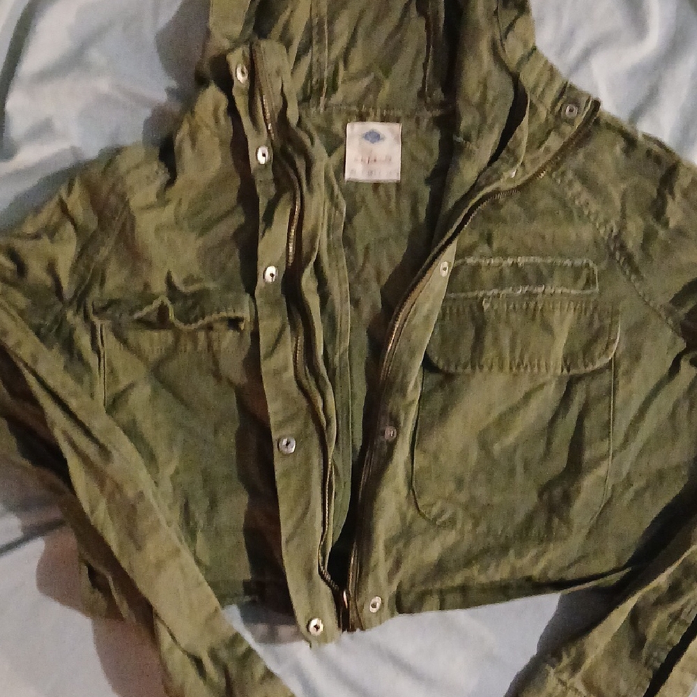 KGreen Hooded Jacket - Picture 3 of 5